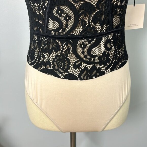 Super Down Stasia Lace Bodysuit NWT Size Medium - Picture 7 of 15